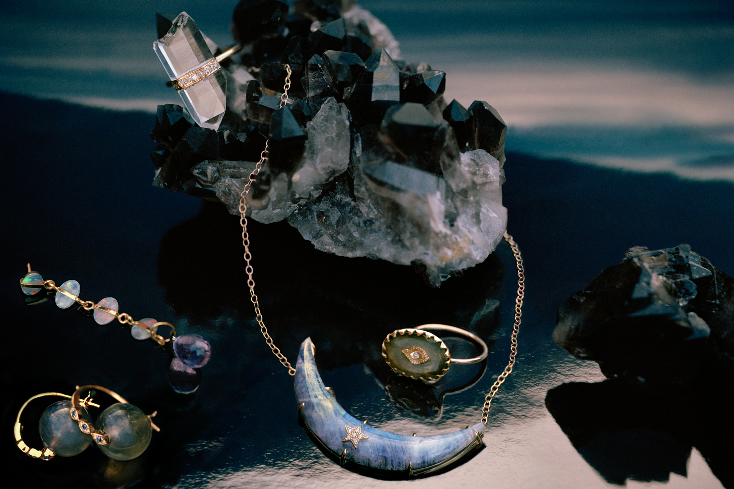 Crystals and jewelry discount