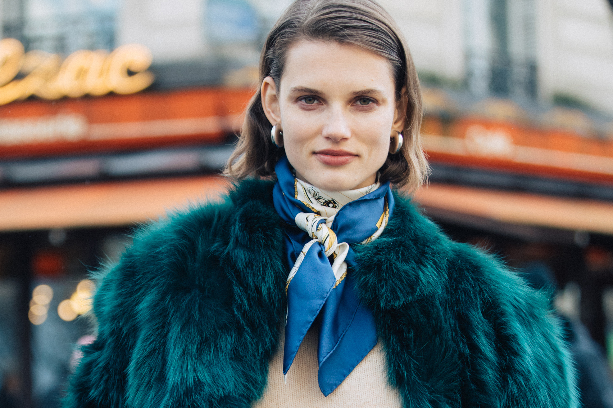 How To Wear A Neck Scarf Like The Fashion Crowd