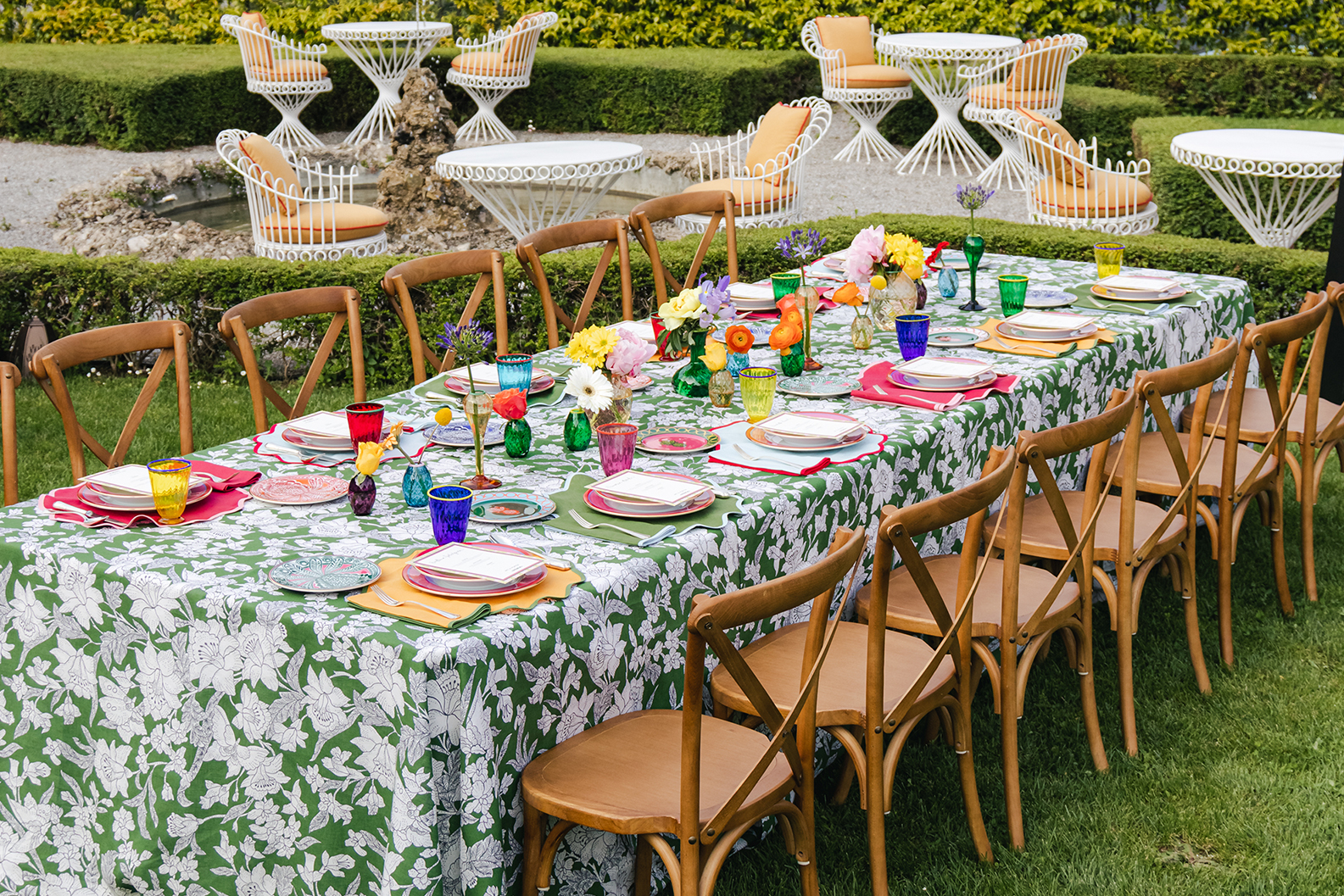 Did someone say heatwave? The ultimate guide to hosting a (chic) summer garden  party